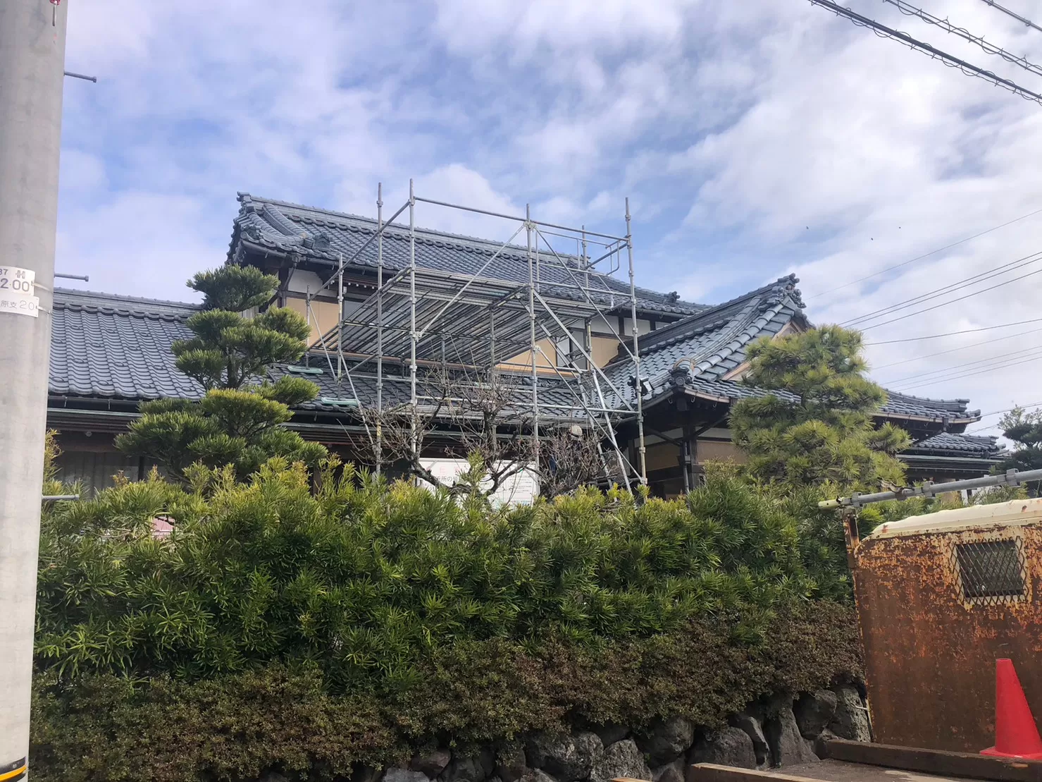 廃材搬出及び材料搬入用足場組