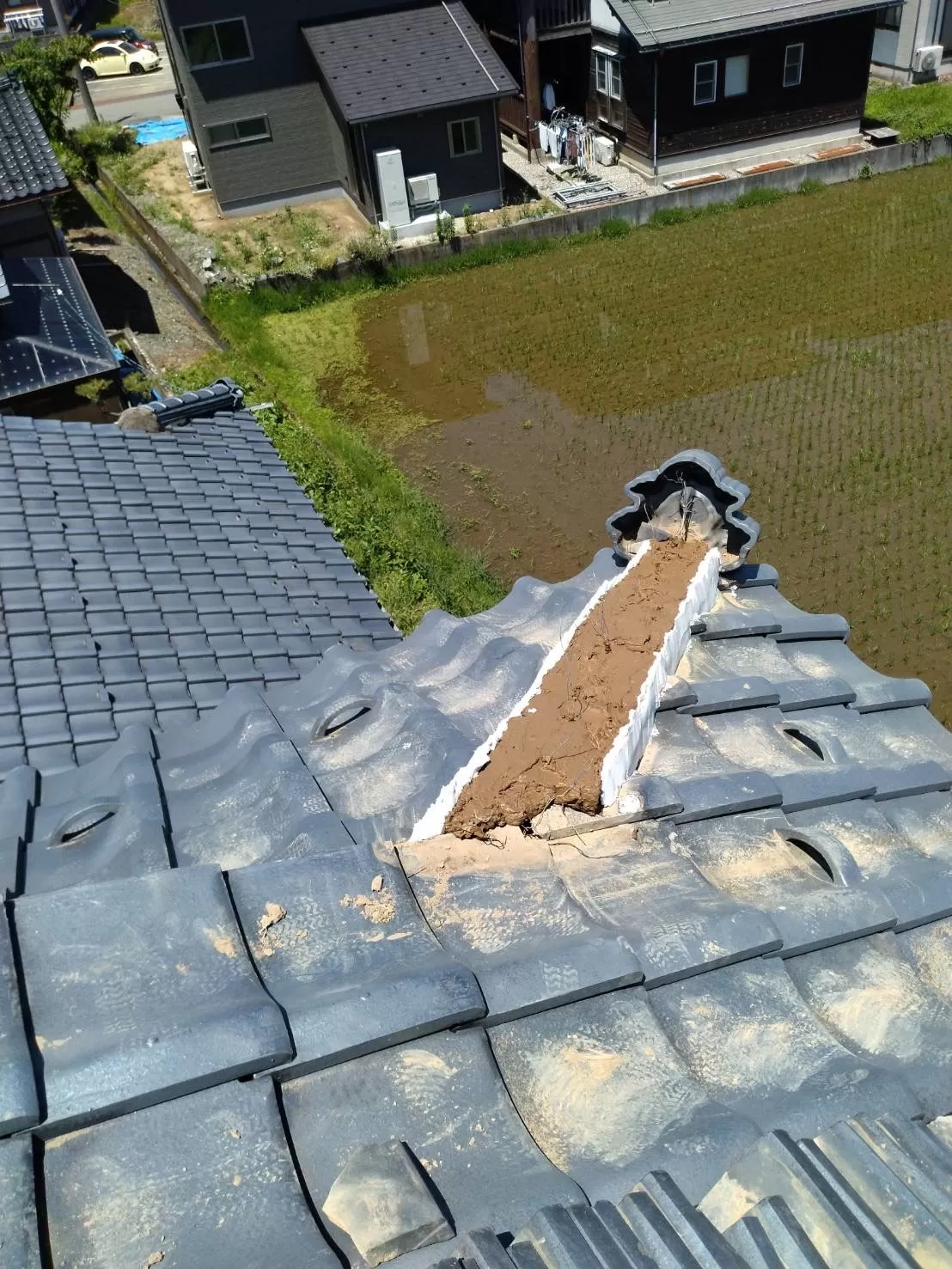 棟瓦積み直し状況