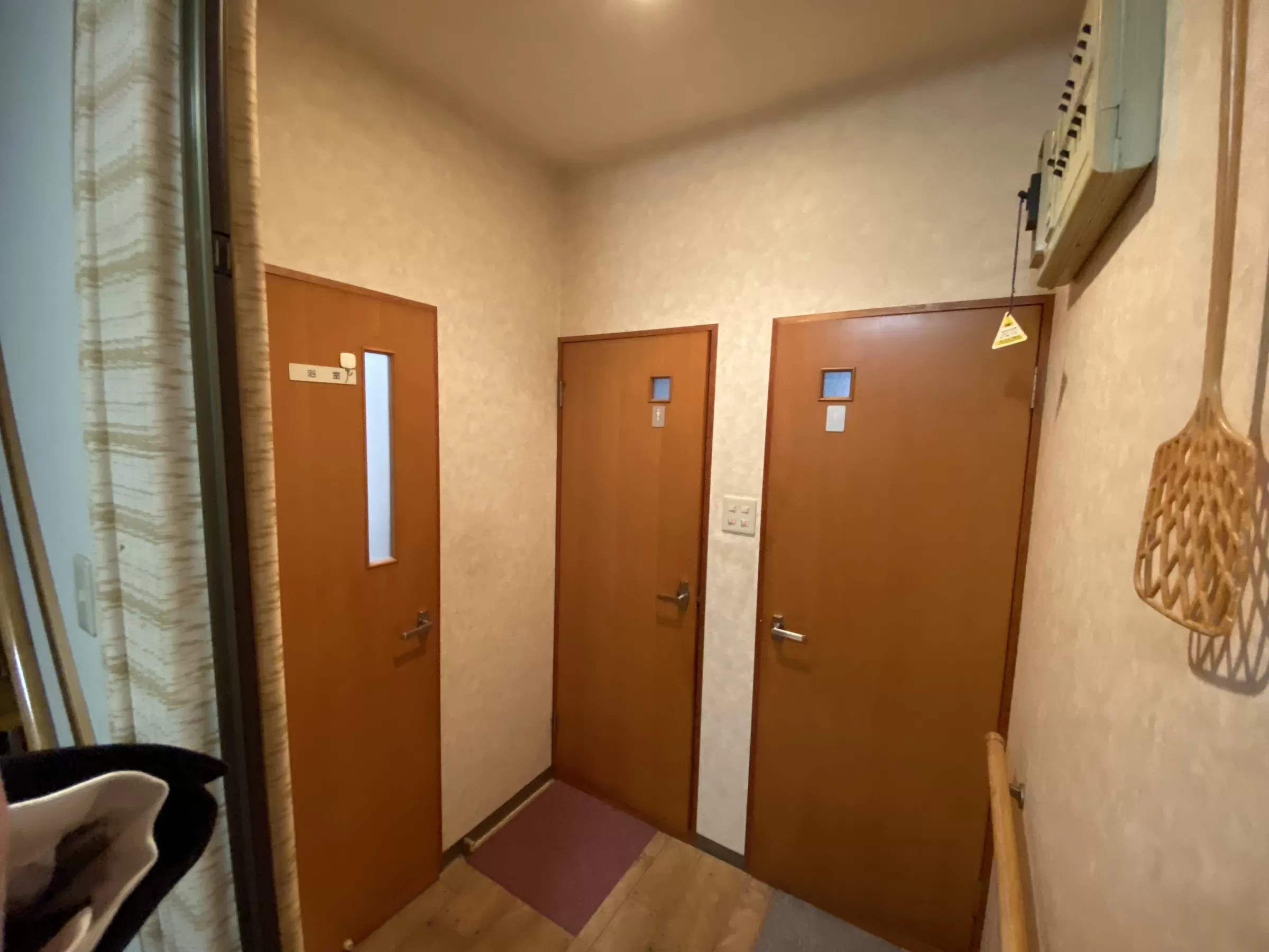 改装前　片開き扉の入り口