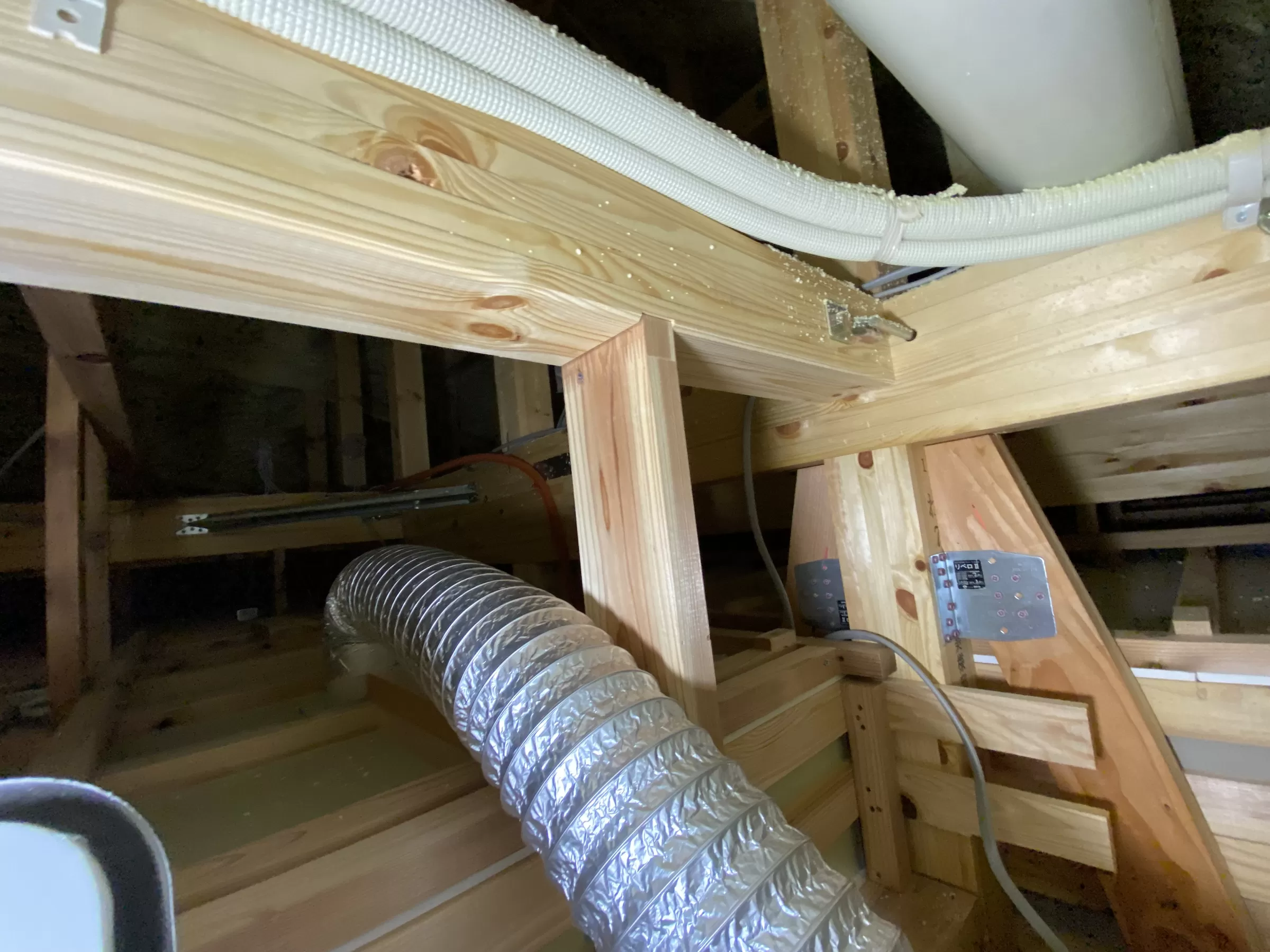 小屋裏状況