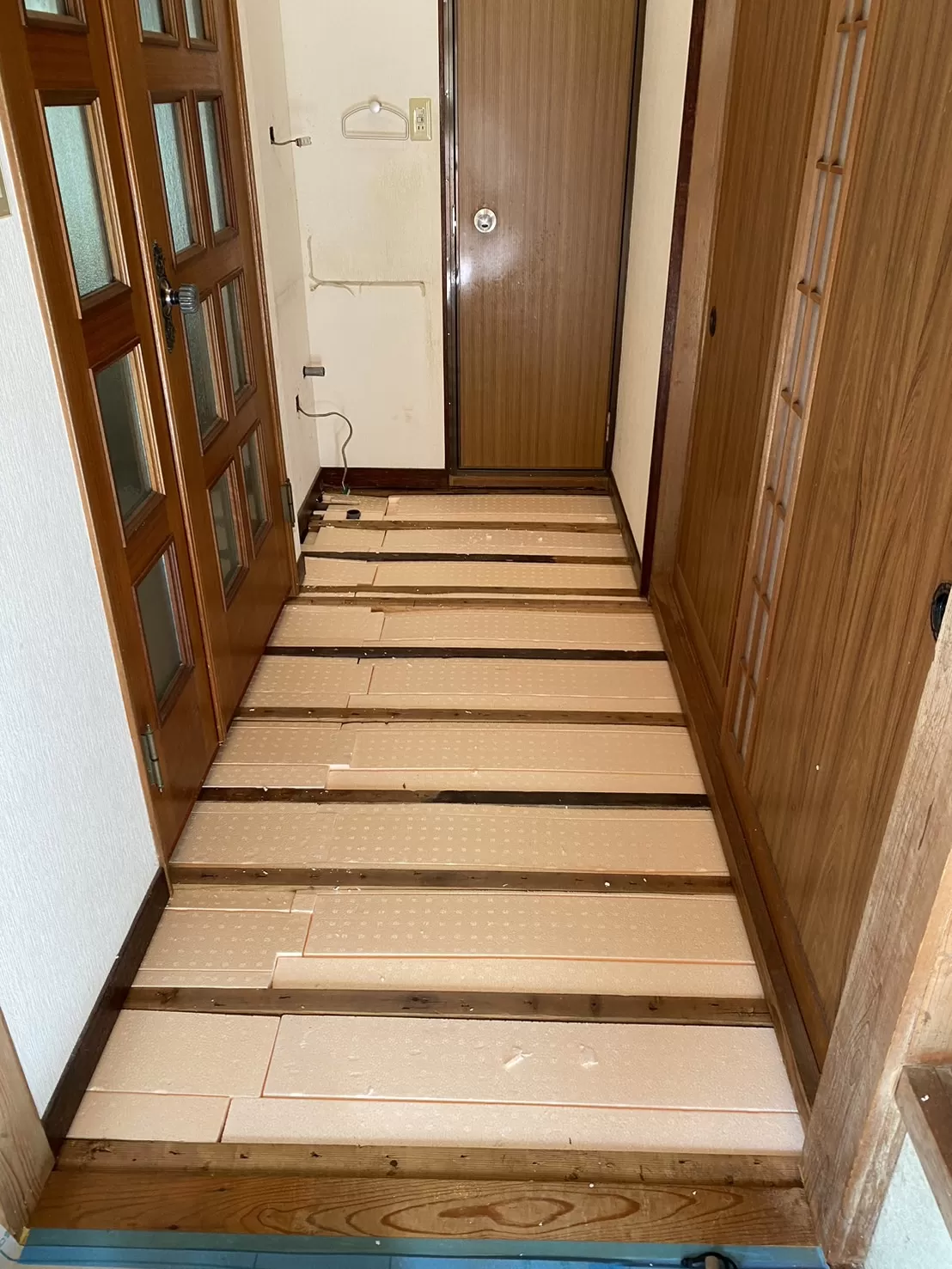 床下断熱材敷き込み