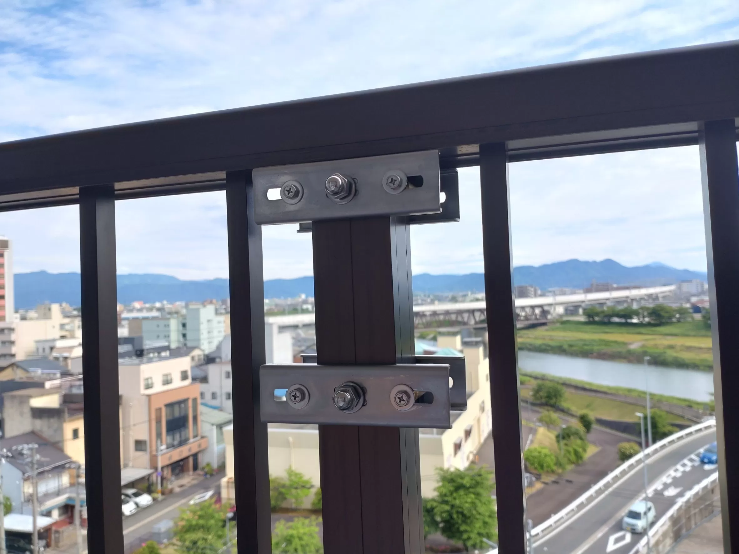 物干し金物取付用挟み金具取付