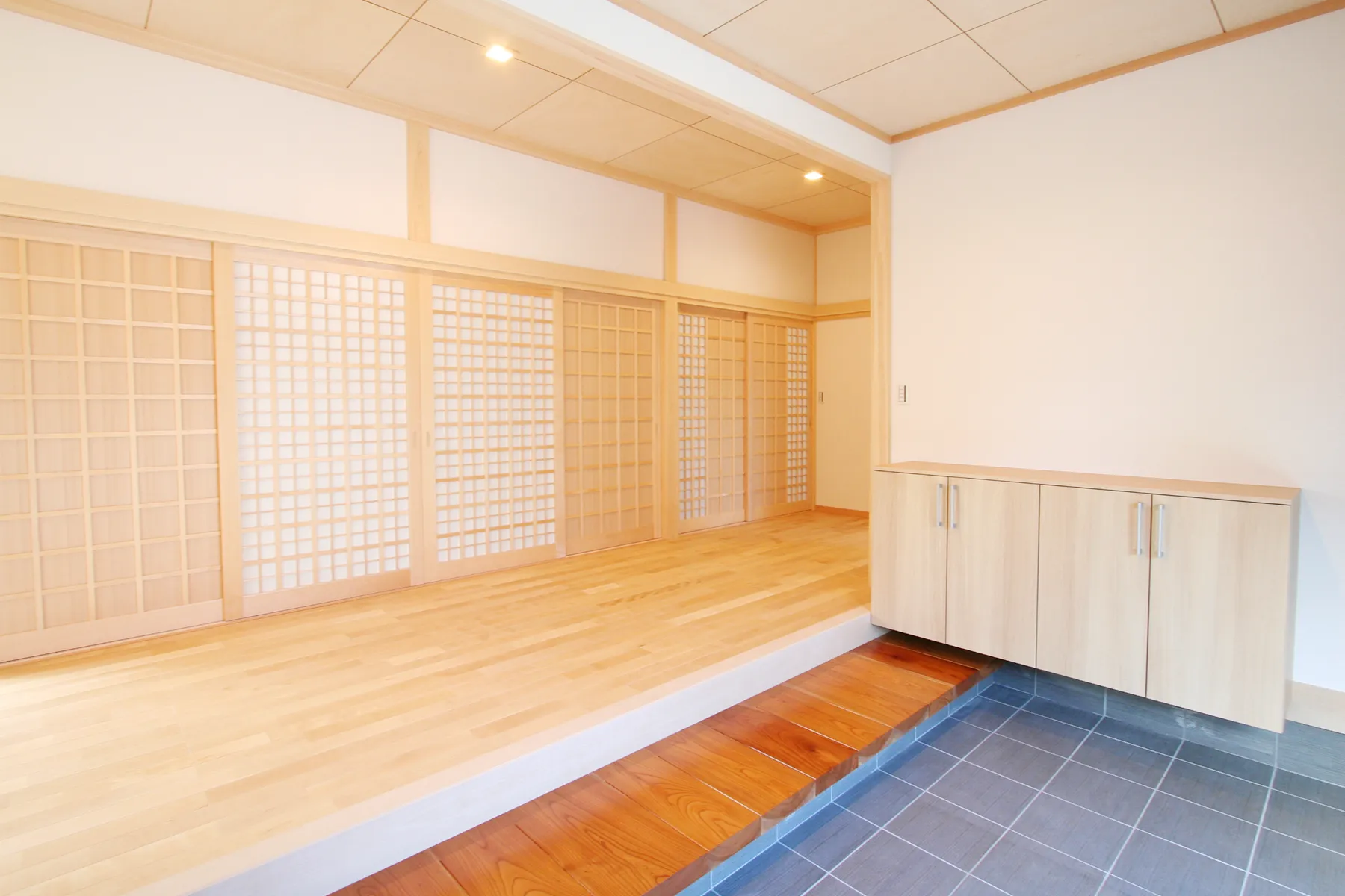 天然木材の玄関