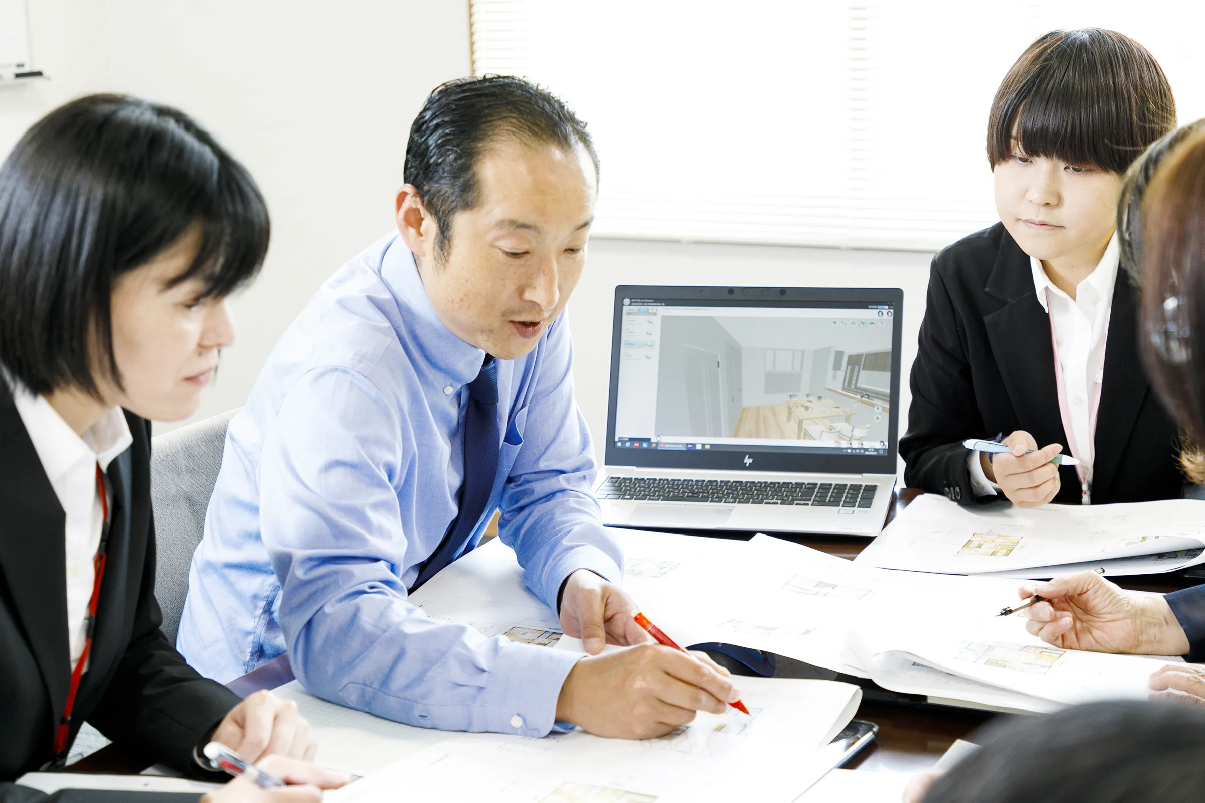 社員同士が助け合い、個々が力を発揮